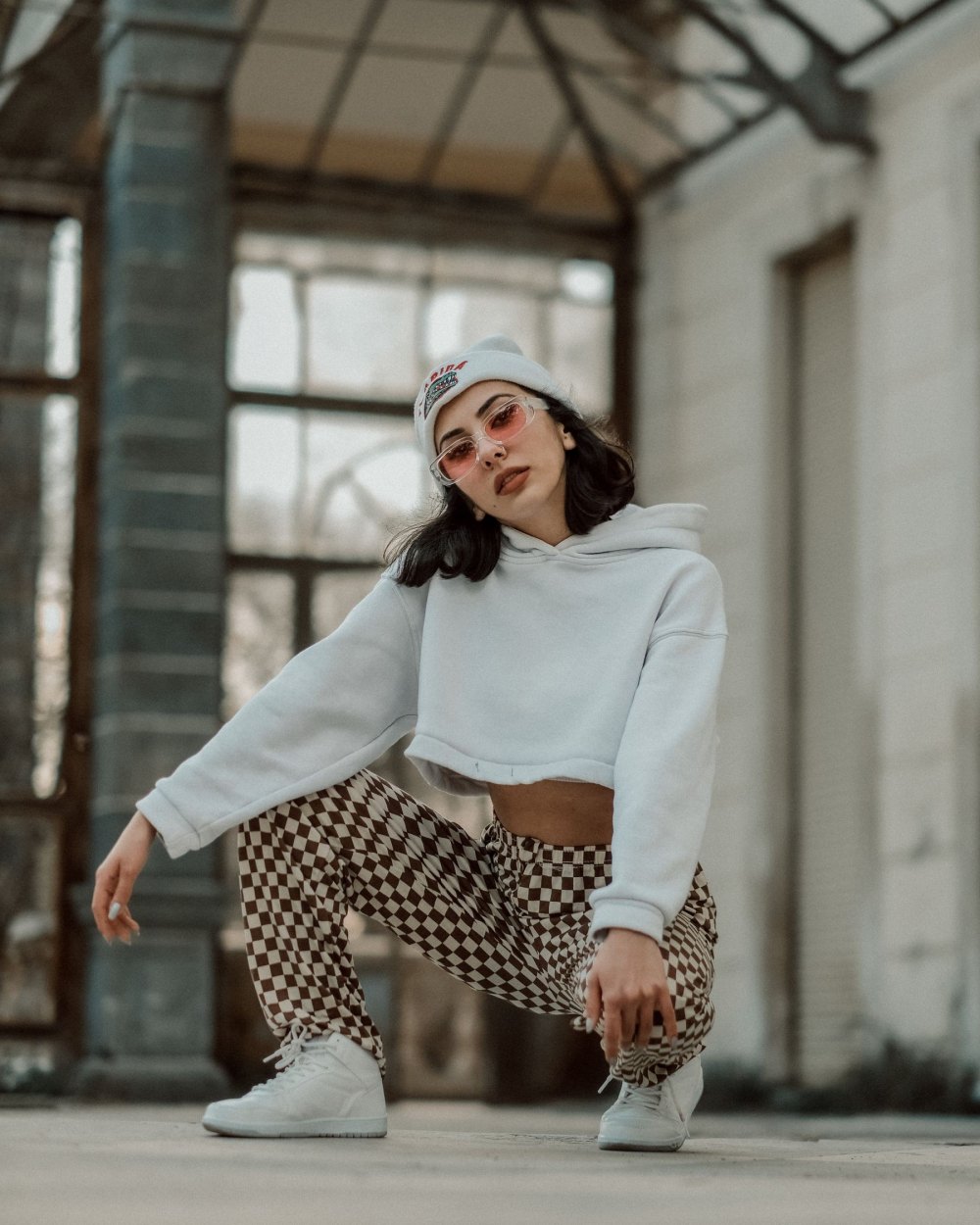 Buzz Sneakers Station — mega-women